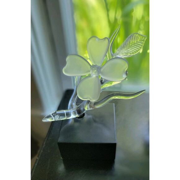 Frabel dogwood blown glass Sculpture On Stand - Picture 3 of 8